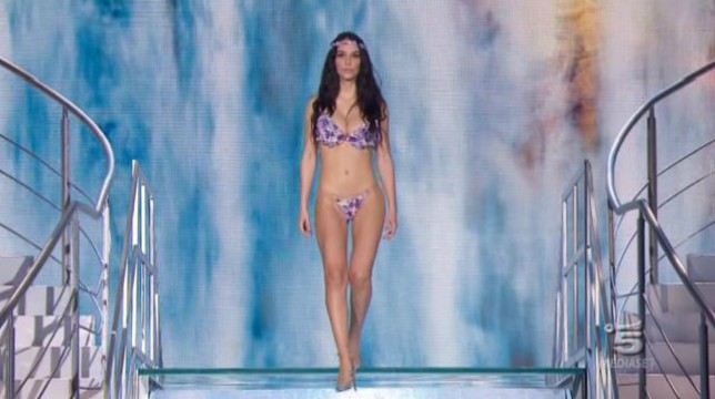 Isola dei Famosi 2018: la naufraga Paola Di Benedetto bloccata a Città del Messico