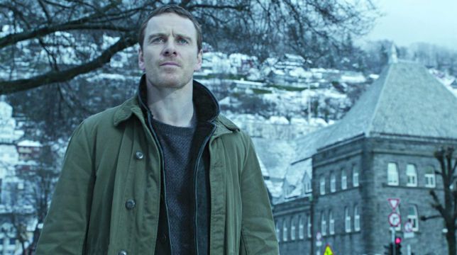 L'uomo di neve in Blu-ray e dvd, dai contenuti extra una clip con Michael Fassbender