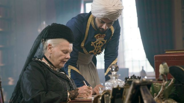 Vittoria e Abdul da domani in Blu-ray e dvd, una clip dai contenuti extra