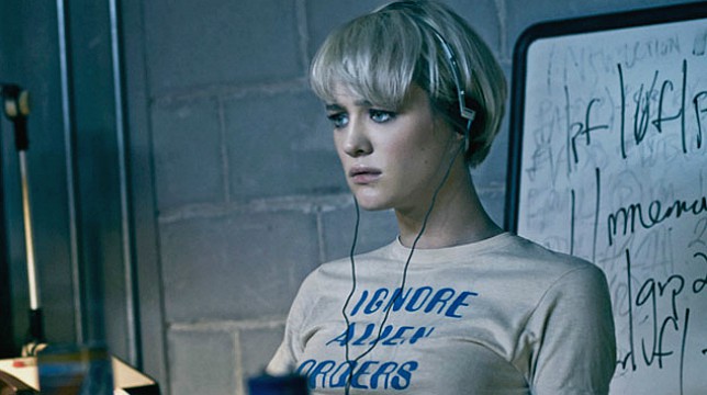 Mackenzie Davis contro le macchine nel nuovo Terminator 6 con Arnold Schwarzenenegger e Lida Hamilton