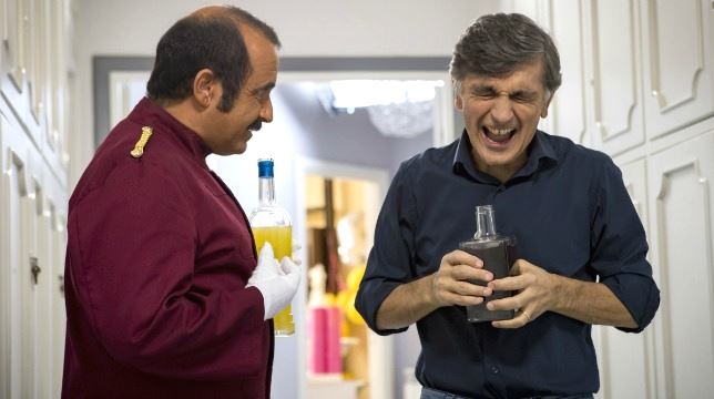 Una festa esagerata: recensione della commedia di e con Vincenzo Salemme