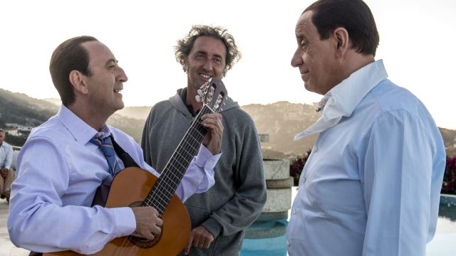 Loro 1: le prime clip ufficiali del film di Paolo Sorrentino su Silvio Berlusconi