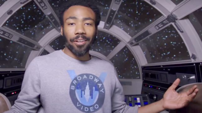 Solo: A Star Wars Story, un tour del Millennium Falcon con Donald Glover