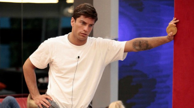 Grande Fratello 2018, nuova rivolta del web questa volta contro Filippo Contri: "Se il mio cane sbaglia gli do un calcio"