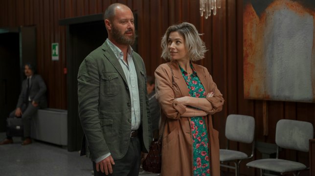 Uno di famiglia: al via la commedia con Pietro Sermonti, Lucia Ocone e Sarah Felberbaum
