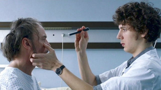 Ippocrate: recensione della commedia drammatica ospedaliera francese con Vincent Lacoste e Reda Kateb