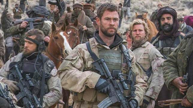 12 Soldiers: una clip esclusiva in italiano del film di guerra con Chris Hemsworth