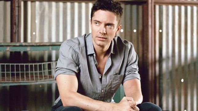 Topher Grace ha un hobby: rimonta e accorcia film, come Lo Hobbit o i prequel di Star Wars