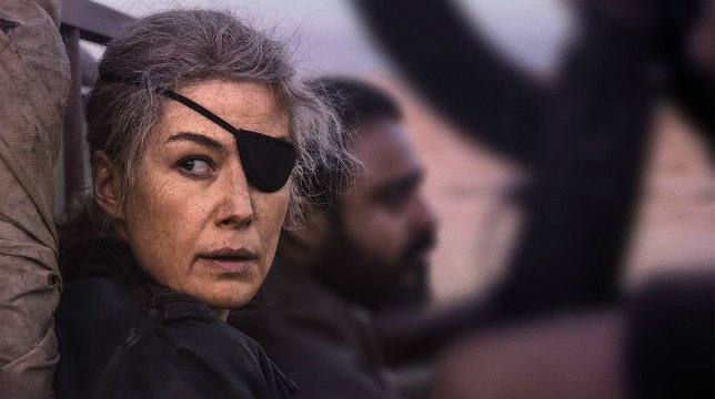 A Private War: il trailer originale del film bellico con Rosamund Pike e Jamie Dornan