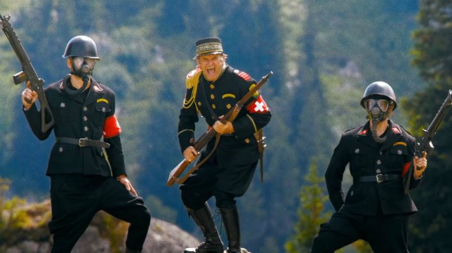 Mad Heidi: il trailer del film che cambierà per sempre il vostro immaginario sulla verde e placida Svizzera