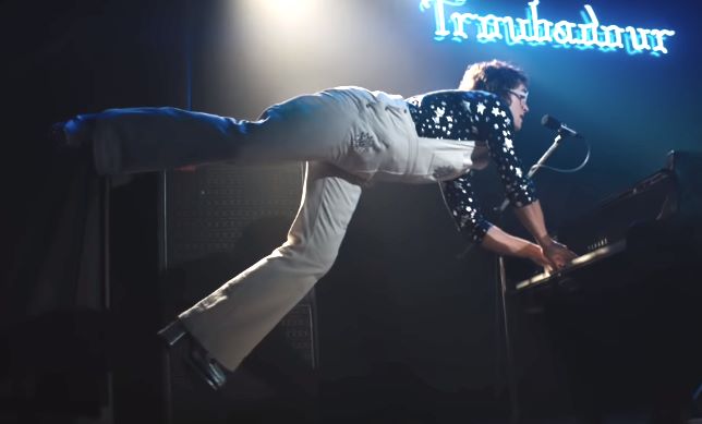 Rocketman: ecco il primo coloratissimo teaser trailer italiano del film su Elton John!