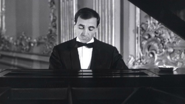 Charles Aznavour: una lunga e brillante carriera da attore