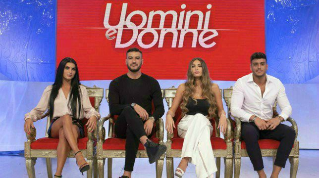 Uomini e Donne anticipazioni classico Maria De Filippi contro Lorenzo Riccardi