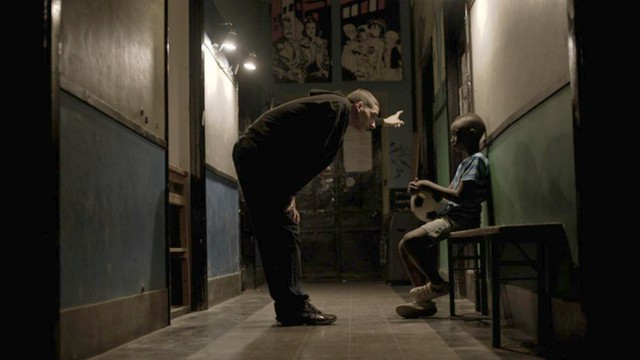 Go Home - A casa loro: la recensione dello zombi horror politico di Luna Gualandi