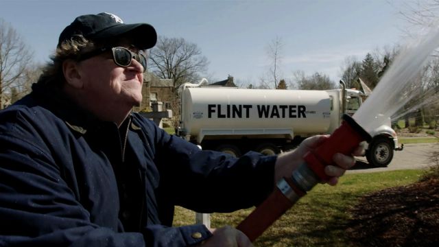 Fahrenheit 11/9: la recensione del documentario di Michael Moore