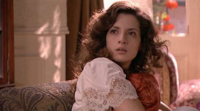 Una Vita Anticipazioni Spagnole: Celia nuda sui giornali per colpa di Ursula