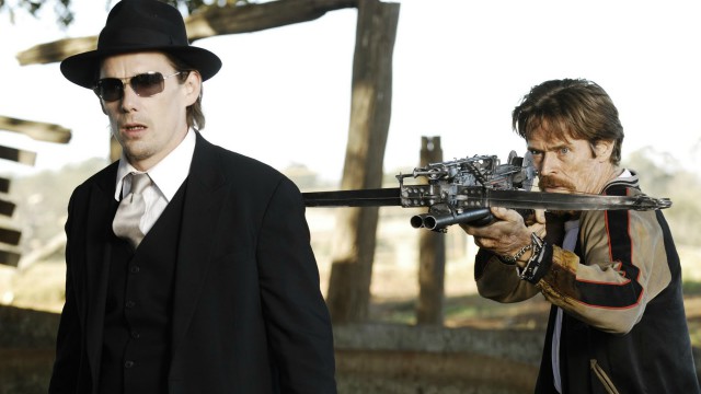 Ethan Hawke e Willem Dafoe nel nuovo film di Paul Schrader, il western Nine Men From Now