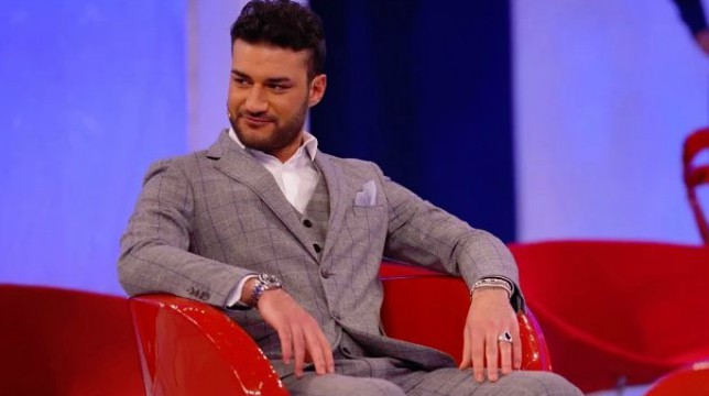 Uomini e Donne, Lorenzo Riccardi critiche feroci dopo la finta scelta