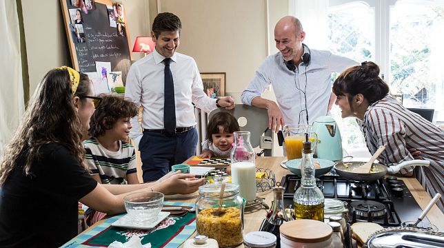 "Una commedia semplice e senza retorica": Alessandro Genovesi, Fabio De Luigi e Valentina Lodovini su 10 giorni senza mamma