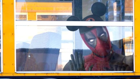 Deadpool scherza sull'acquisizione della Fox da parte della Disney