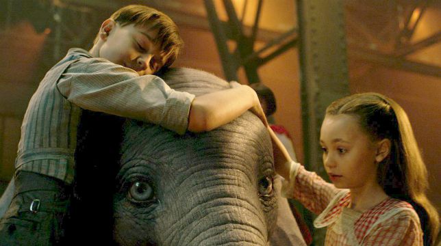 Dumbo, la recensione del remake firmato da Tim Burton