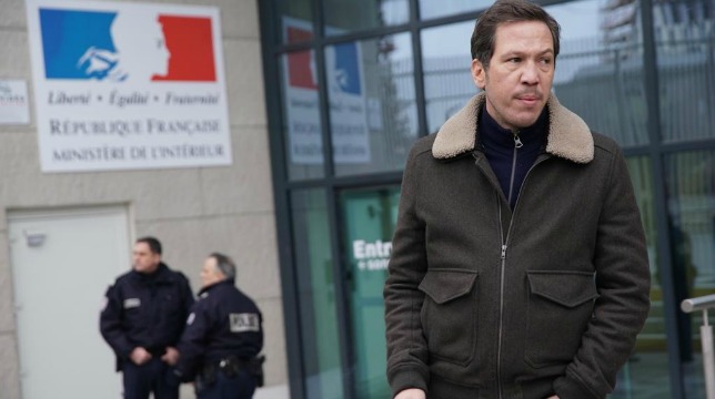 "Il mio poliziotto di periferia in cerca di ascesa sociale": Reda Kateb ci parla di Fratelli nemici