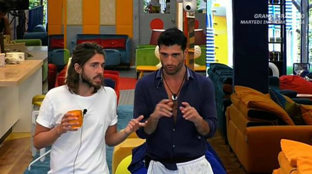 Grande Fratello 2019: scoppia una furibonda discussione tra Michael ed Enrico