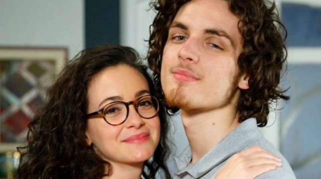 Un Posto al Sole Anticipazioni 15 maggio 2019: Alex e Vittorio travolti dalla passione