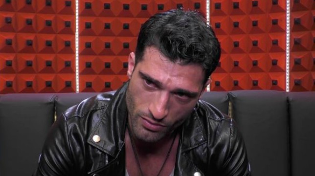 Grande Fratello il momento no di Michael Terlizzi che scoppia in lacrime