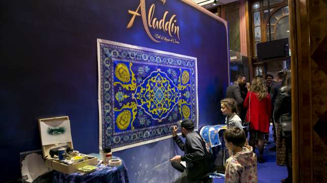 Aladdin: il Tappeto Magico realizzato dallo street artist KOI