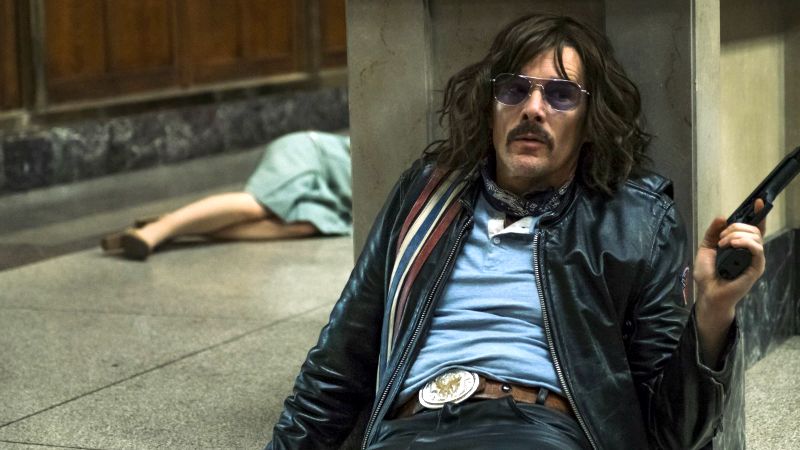 Rapina a Stoccolma: la recensione del film con Ethan Hawke e Noomi Rapace