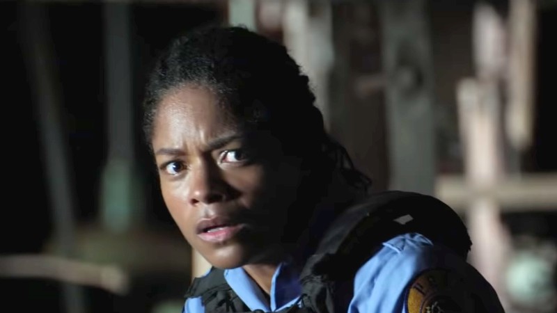 Black & Blue  Naomie Harris é uma policial fugitiva no trailer do thriller  - Cinema com Rapadura