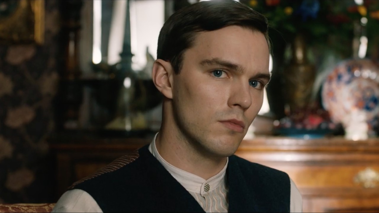 Tolkien: la recensione del film sull'autore de Lo Hobbit e Il Signore degli Anelli