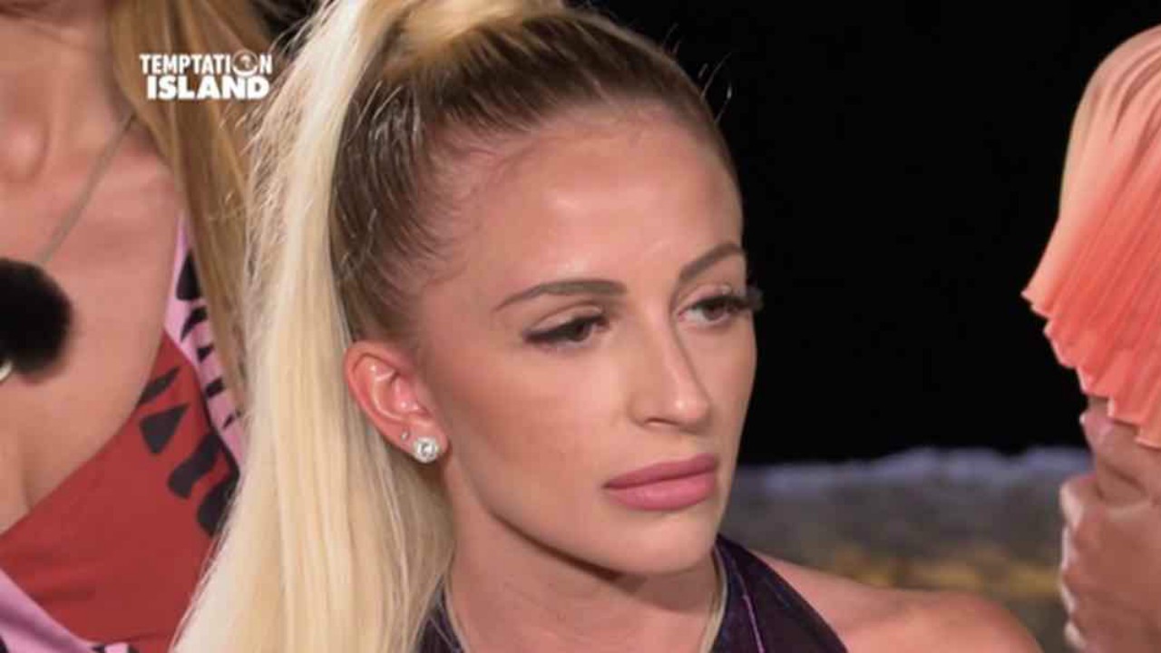Temptation Island, anticipazioni: Vittorio tradisce Katia, Andrea furioso richiede il falò di confronto