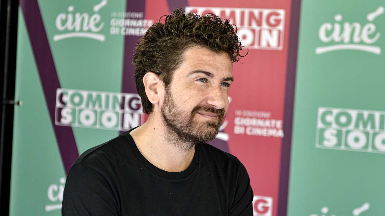 Alessandro Siani, di passaggio a Riccione, ci presenta in anteprima il suo nuovo film