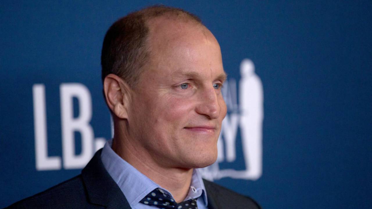 Woody Harrelson con Mary Elizabeth Winstead nel revenge thriller Kate