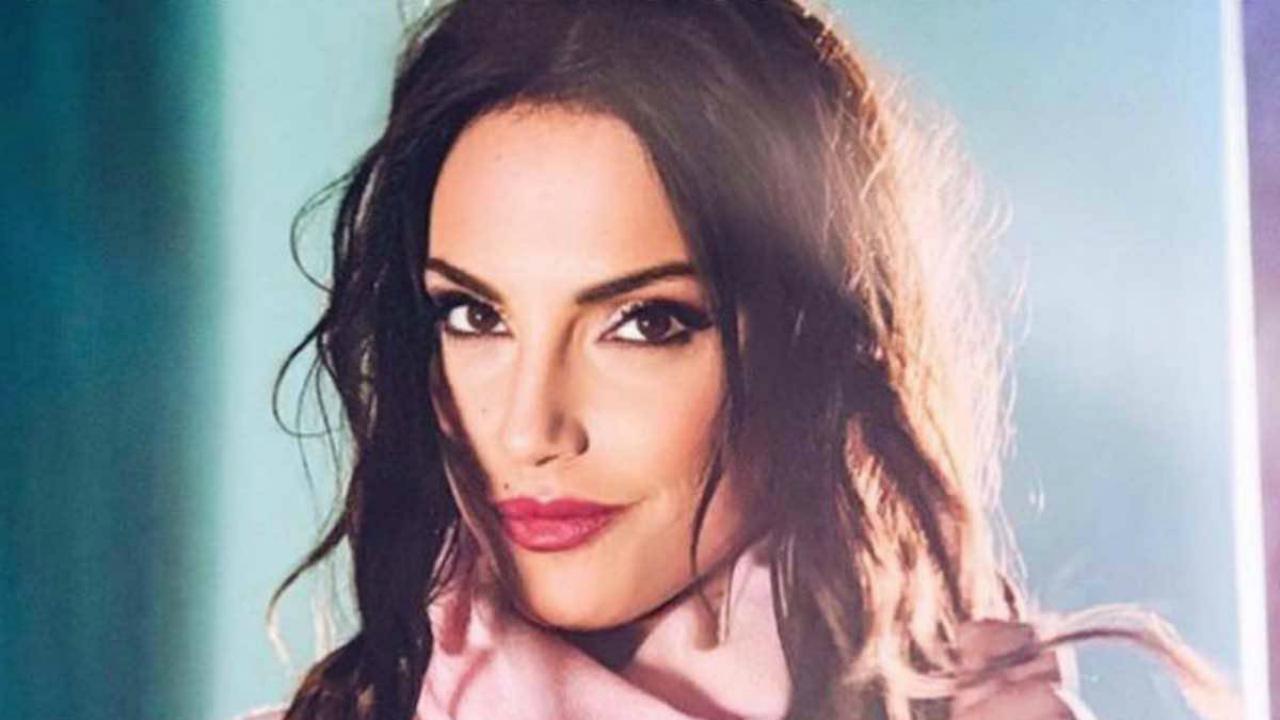 Grande Fratello, Francesca De Andrè fa una dedica a Gennaro Lillio e attacca ferocemente il padre Cristiano