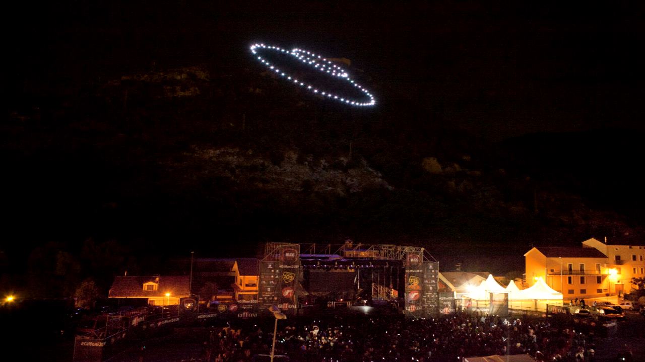 Men in Black International: lo spettacolare show con 100 droni al Festival di Giffoni