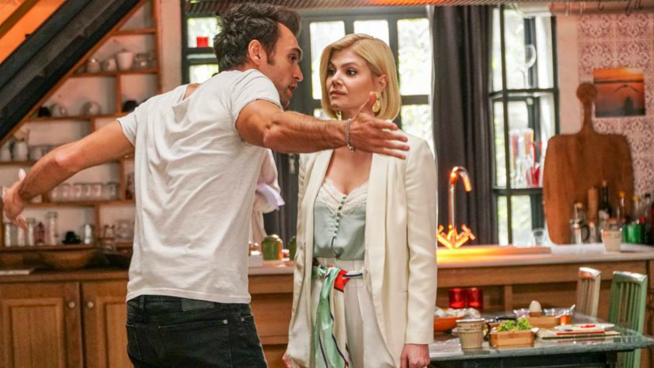 Bitter Sweet Anticipazioni Turche: Demet e Hakan ricattano Deniz