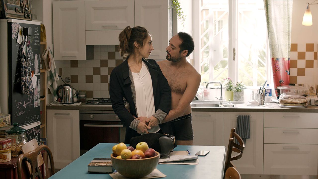 L'ospite: una clip in anteprima esclusiva del film di Duccio Chiarini