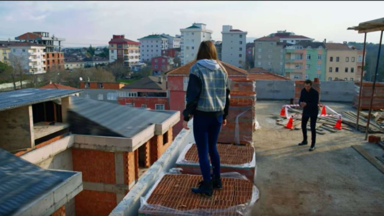 Bitter Sweet Anticipazioni Turche: Asuman tenta il suicidio