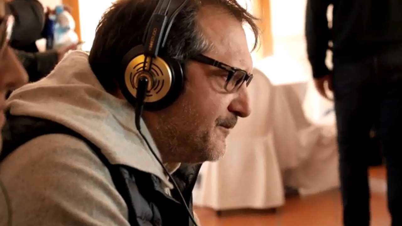 Un altro lutto nel mondo del cinema: morto a 54 anni il regista Alessandro Valori