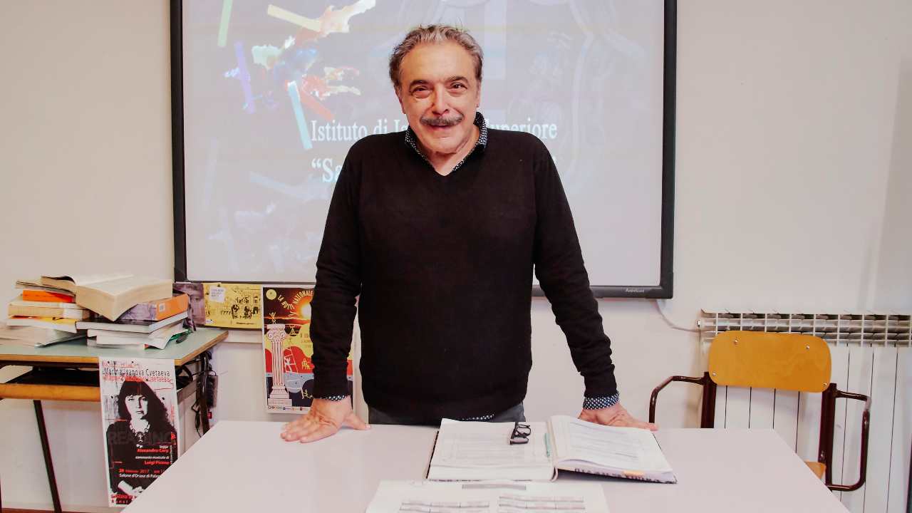 Il Supplente: stasera a lezione con Nino Frassica su Nove