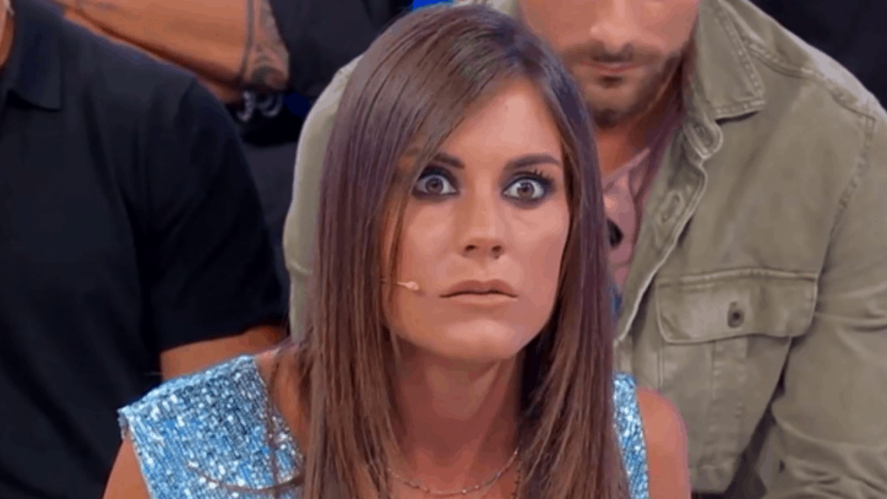 Uomini e Donne: lite furiosa tra gli ospiti in studio, la presentazione di Giulio Raselli e Giulia Quattrociocche