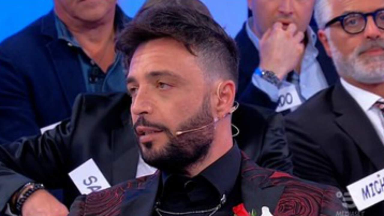 Uomini e Donne, ecco la nuova tronista dopo Sara Tozzi Uomini e Donne, ecco la nuova tronista dopo Sara Tozzi