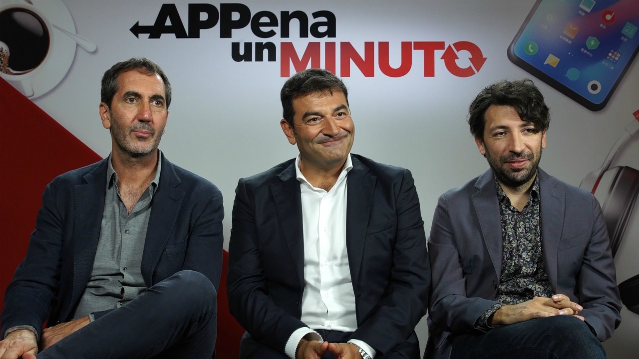 Appena un minuto: le interviste al cast del film di Francesco Mandelli con protagonista Max Giusti