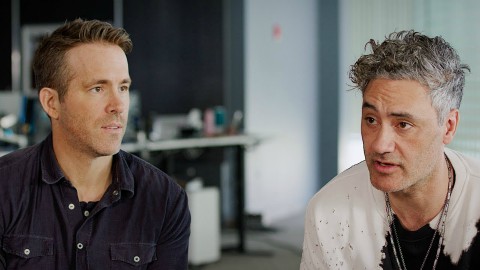 Free Guy: Ryan Reynolds e Taika Waititi fanno i vaghi in uno spassoso video promozionale