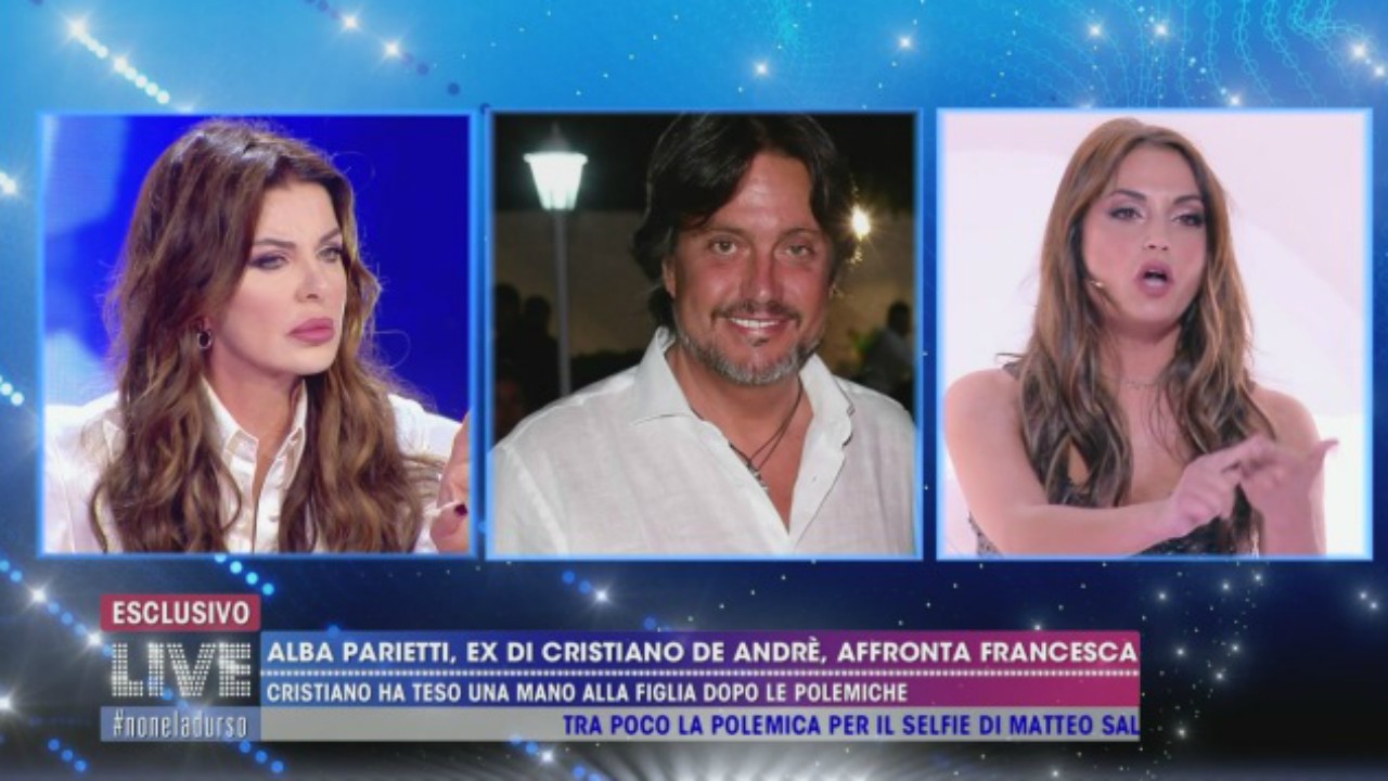 Francesca De Andrè insulta Alba Parietti a Live-Non è la d'Urso: "Ridicola, ipocrita e disturbata", video