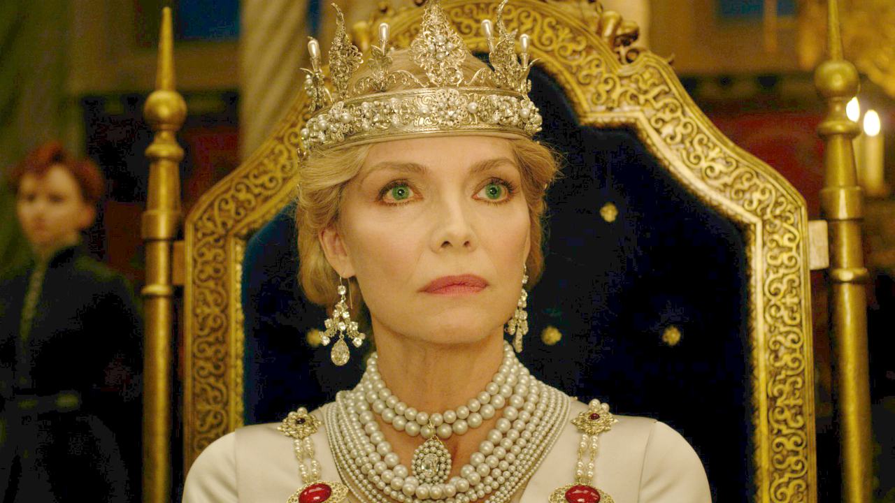 Maleficent Signora del Male, un banchetto teso in questa scena dal film con Angelina Jolie e Michelle Pfeiffer