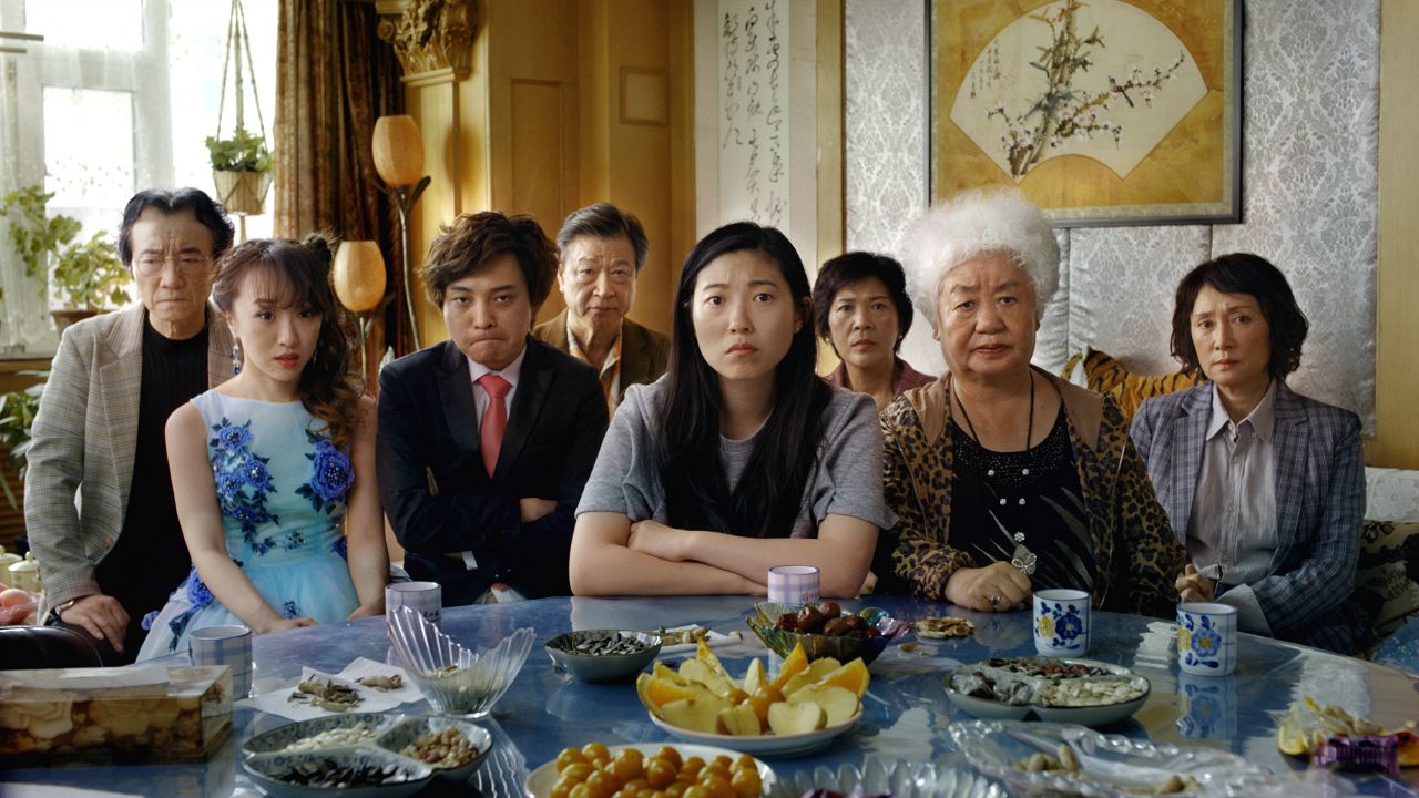 The Farewell: la recensione della dramedy scritta e diretta da Lulu Wang presentata alla Festa del Cinema di Roma